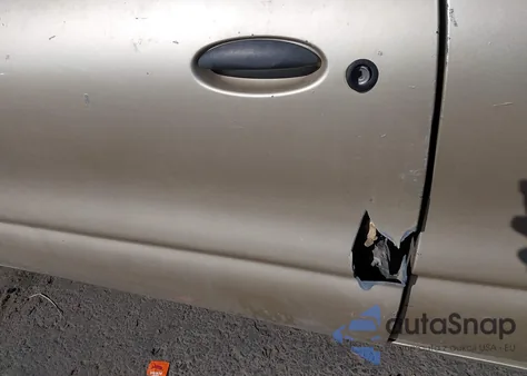 1999 Saturn Sc1 из США, поврежденный, VIN 1G8ZP1287XZ335011